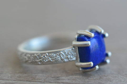 Lapis Lazuli Statement Ring With Rosebush Band