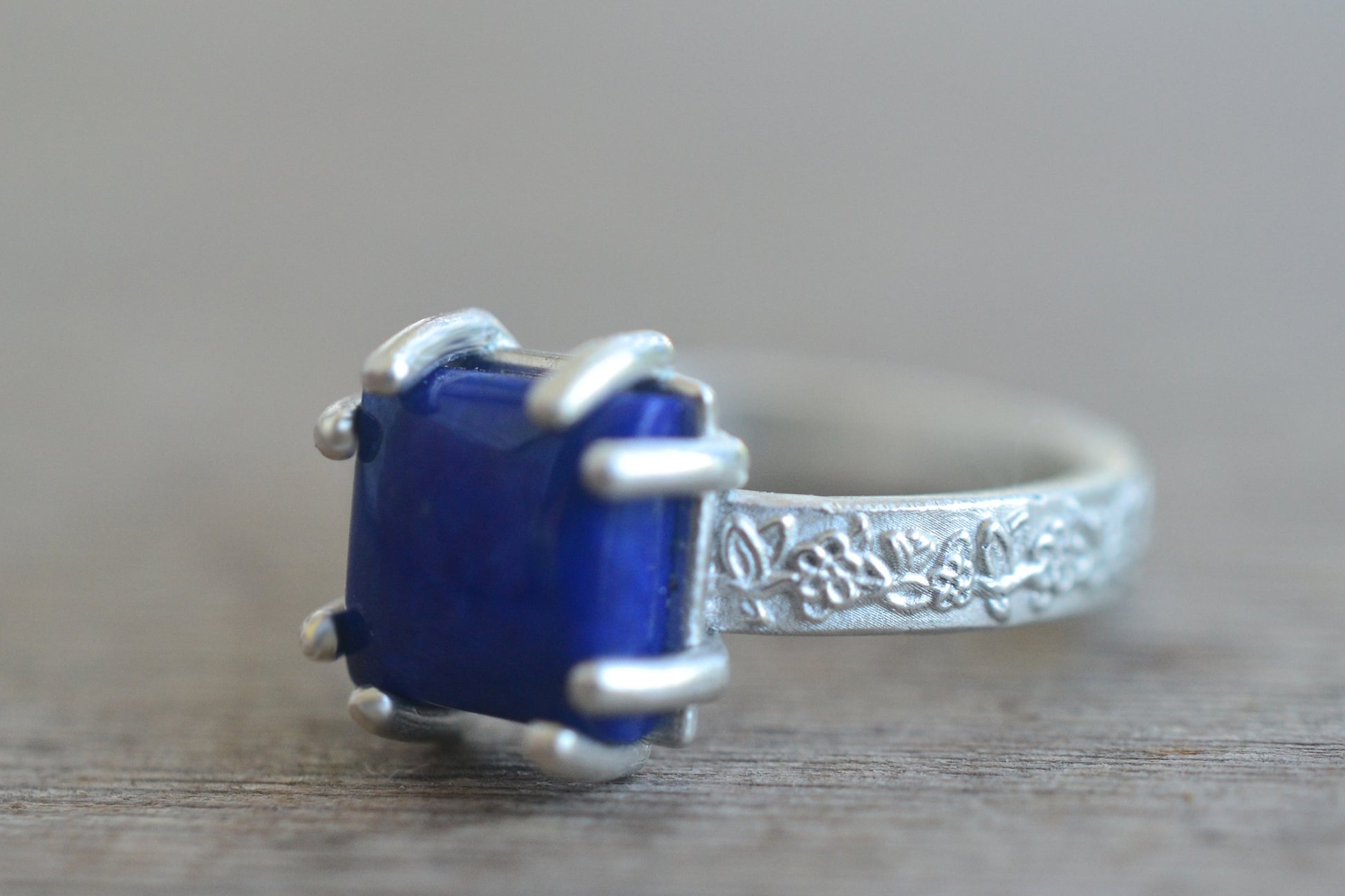 Square Cut Lapis Lazuli Ring With Flower & Leaf Band