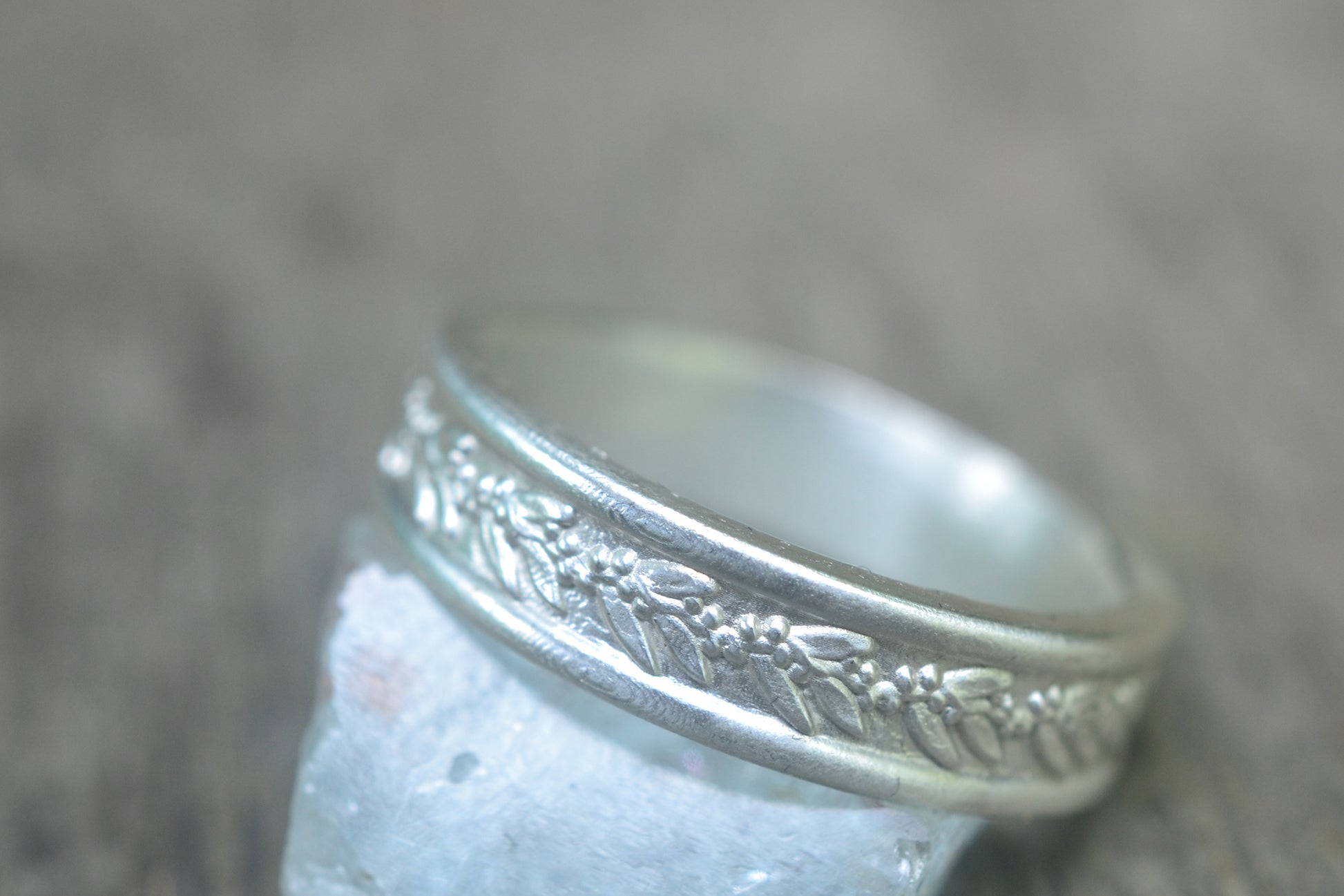 Shiny Sterling Silver Gum Leaf Wedding Ring