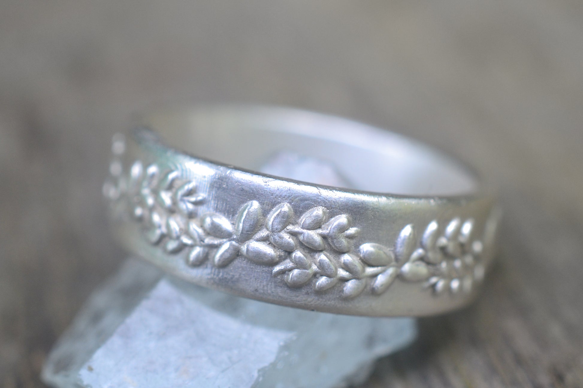 Sterling Silver Laurel Wedding Ring for Men