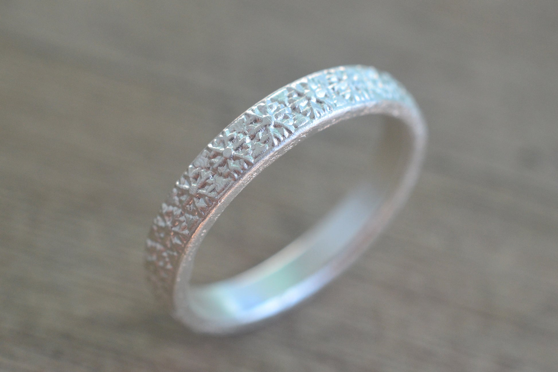 Dainty Snowflake Patterned Ring in 925 Silver