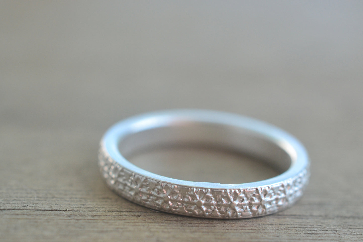 3mm Wide Snowflake Patterned Ring in Silver
