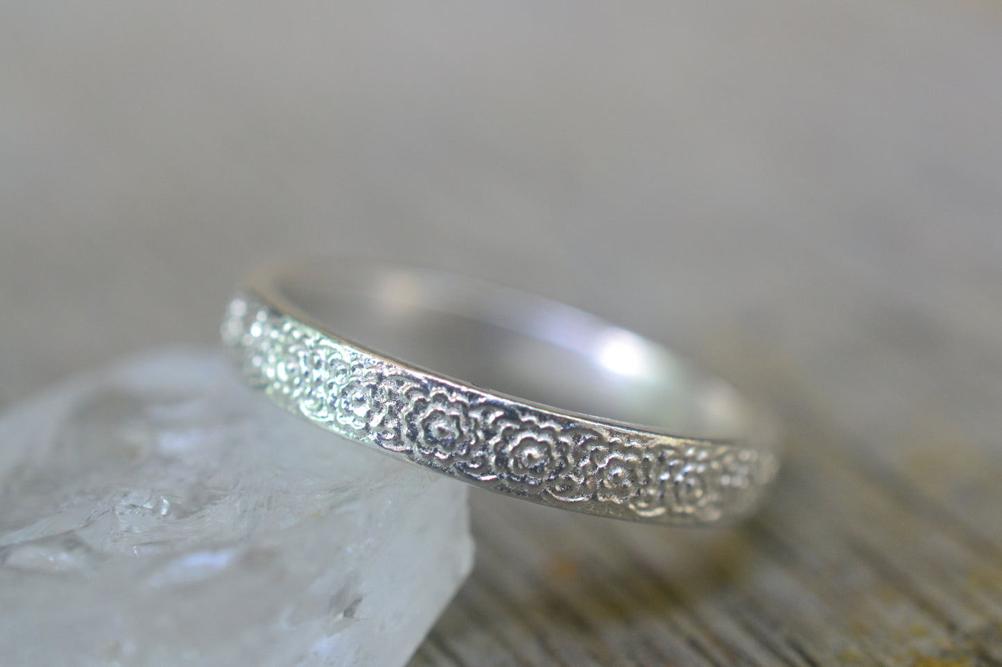 Shiny Silver Chrysanthemum Wedding Band