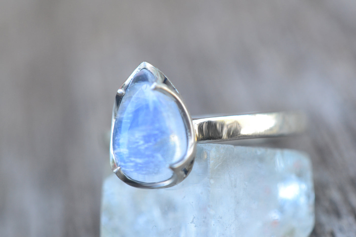 Rainbow Moonstone Bezel Ring in 925 Silver