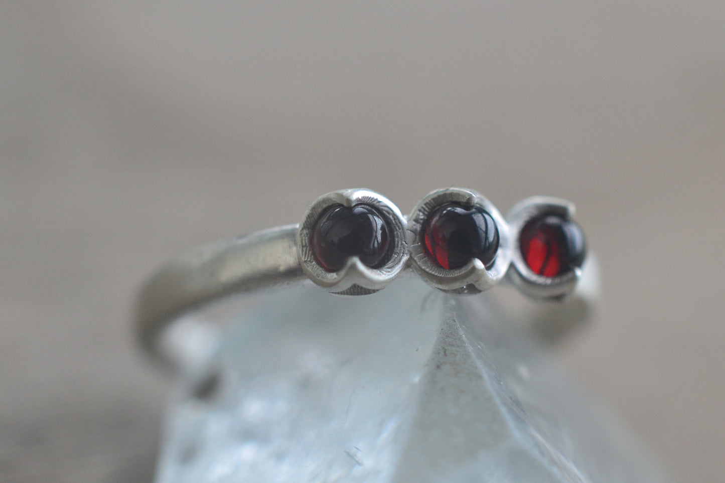 Multistone Garnet Ring in 925 Silver