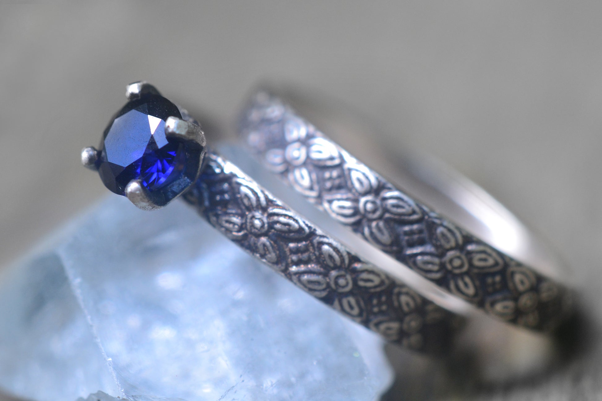 5mm Blue Sapphire Engagement Ring Set