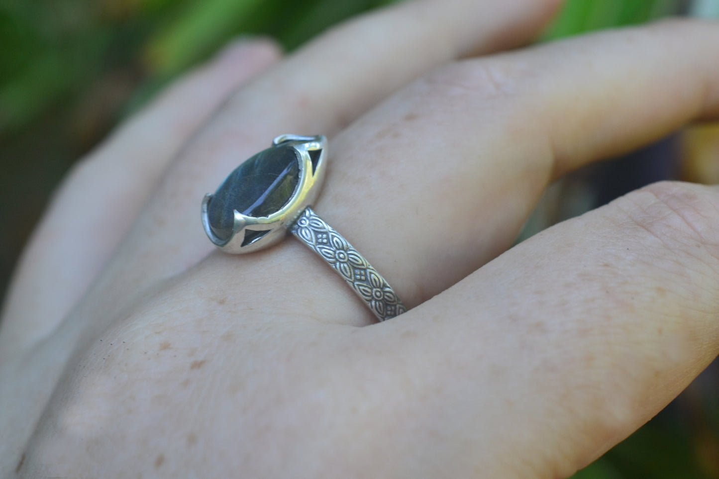 Victorian Style Floral Ring With Labradorite