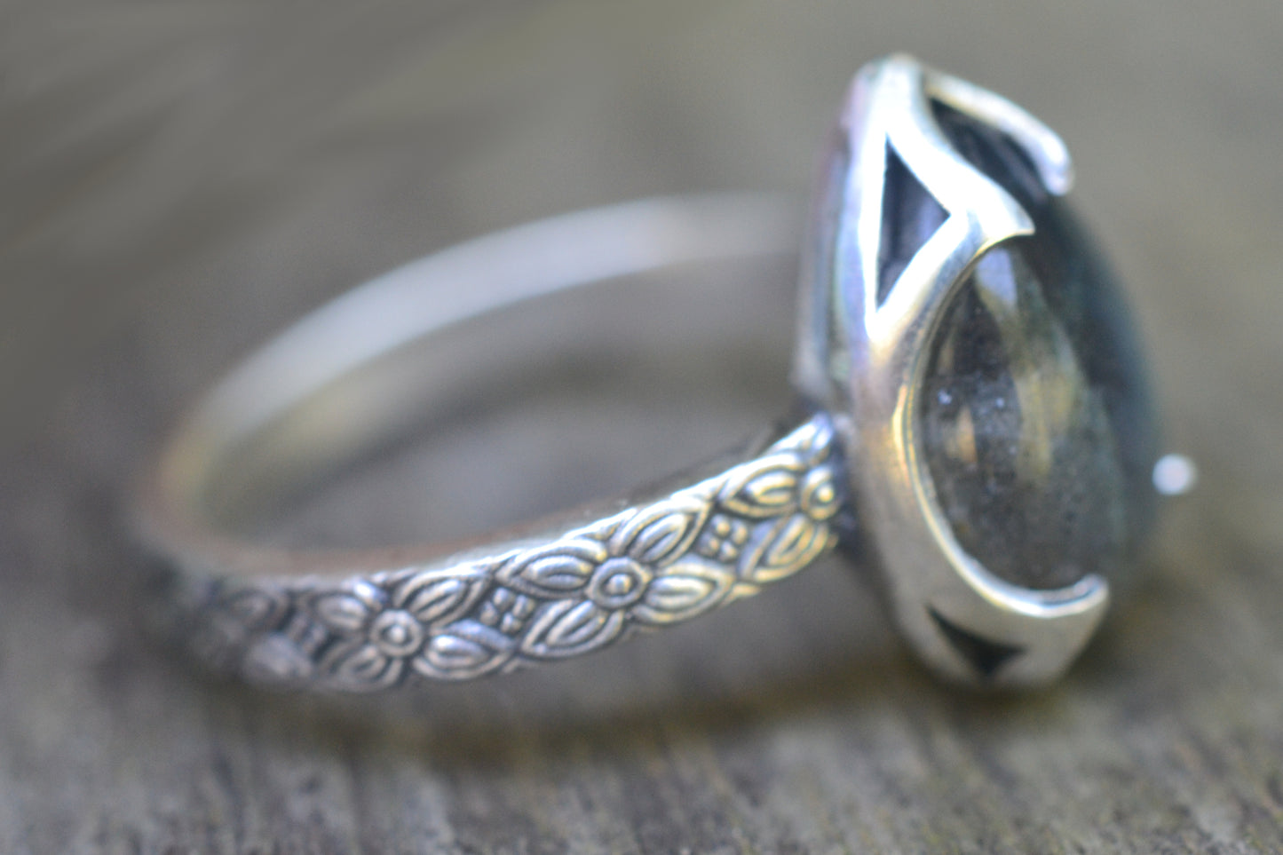 Bezel Set Blue Flash Labradorite Ring in Silver