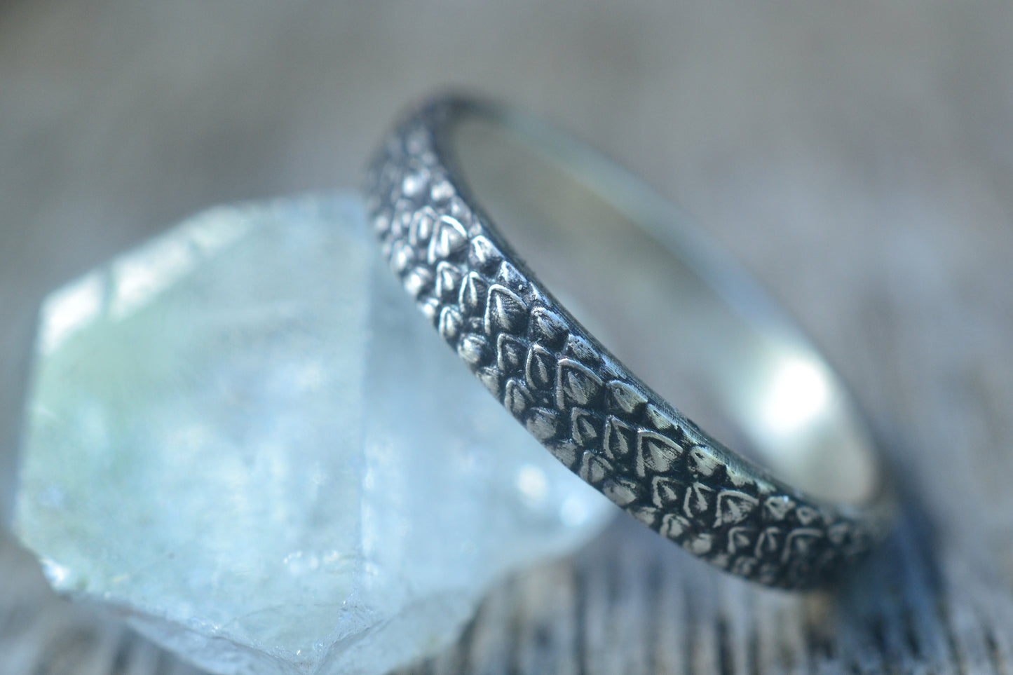 Narrow Dragon Scale Stacking Band in Silver